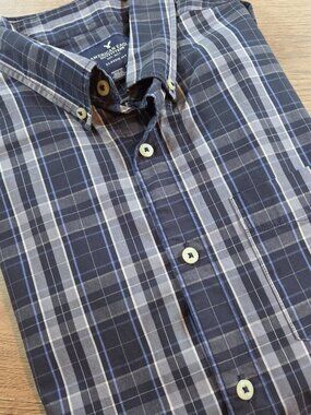 American Eagle Classic Fit Plaid Button Down Shirt Men's Med Gray Blue Long Sl